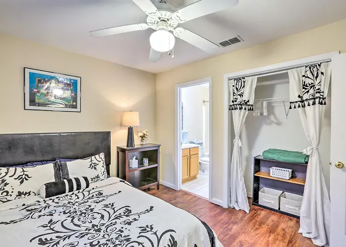 Tallahassee Townhome 4 Mi To College Town!
